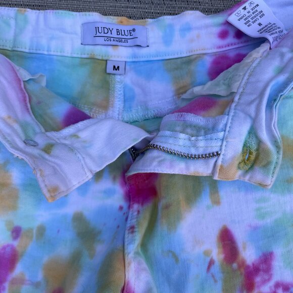 Judy Blue Denim Shorts Women’s Size M Tie Dye Raw Hem Multicolor‎ Boho Hippie - Picture 5 of 6